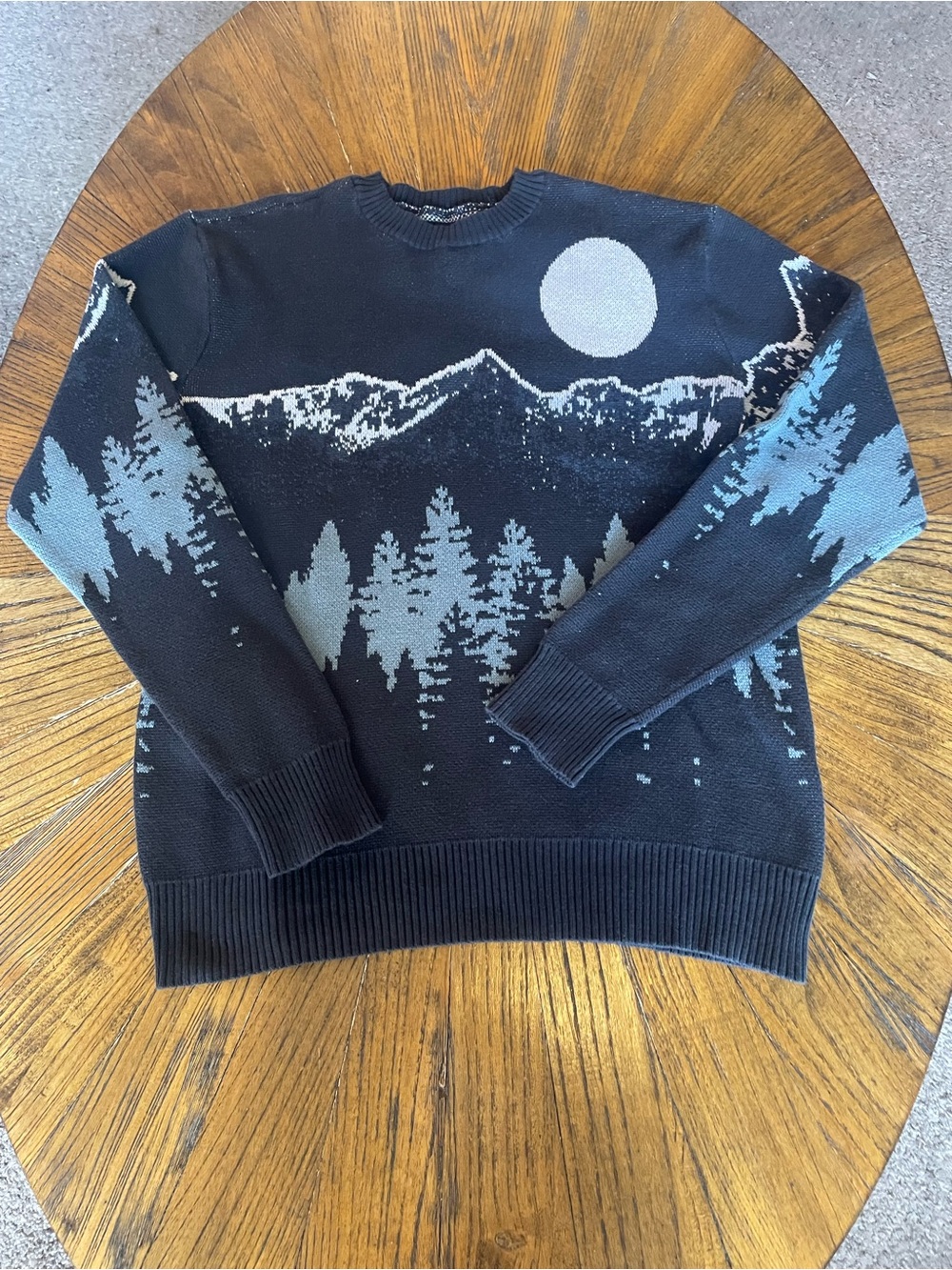 Vintage PacSun Black Crewneck Sweater with Gray Mountain & Tree Jacquard